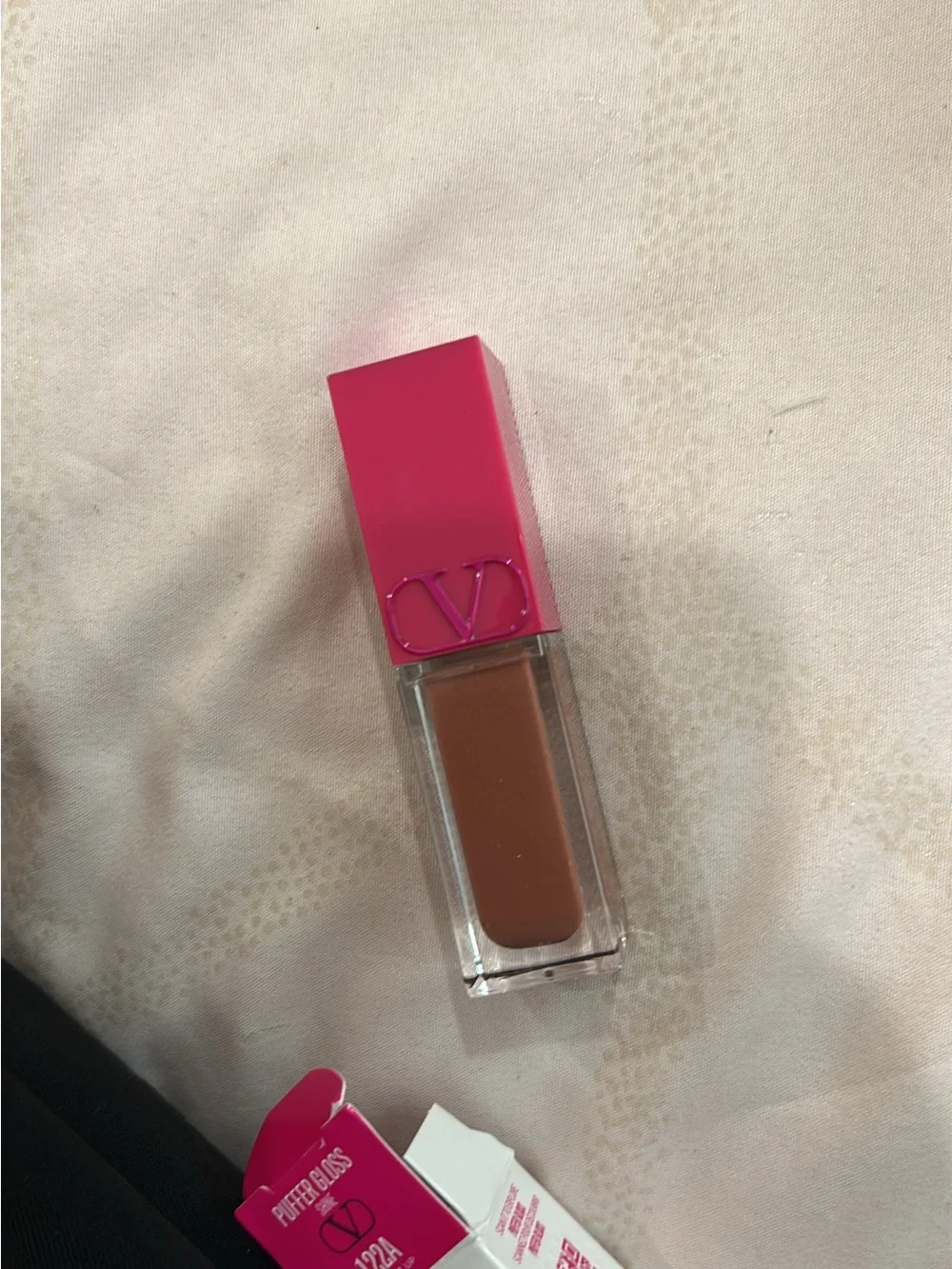 Valentino Puffer Gloss Lip Gloss - 122A shade warm it up